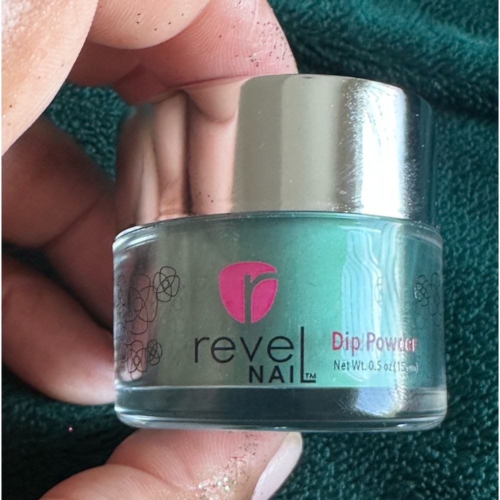 Revel Nail  EMERALD GREEN DIP POWDER 0.5 oz